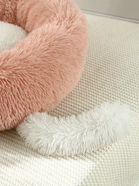 Cozy Plush Pet Bed for Cats & Small Dogs – Soft & Non-Slip Design