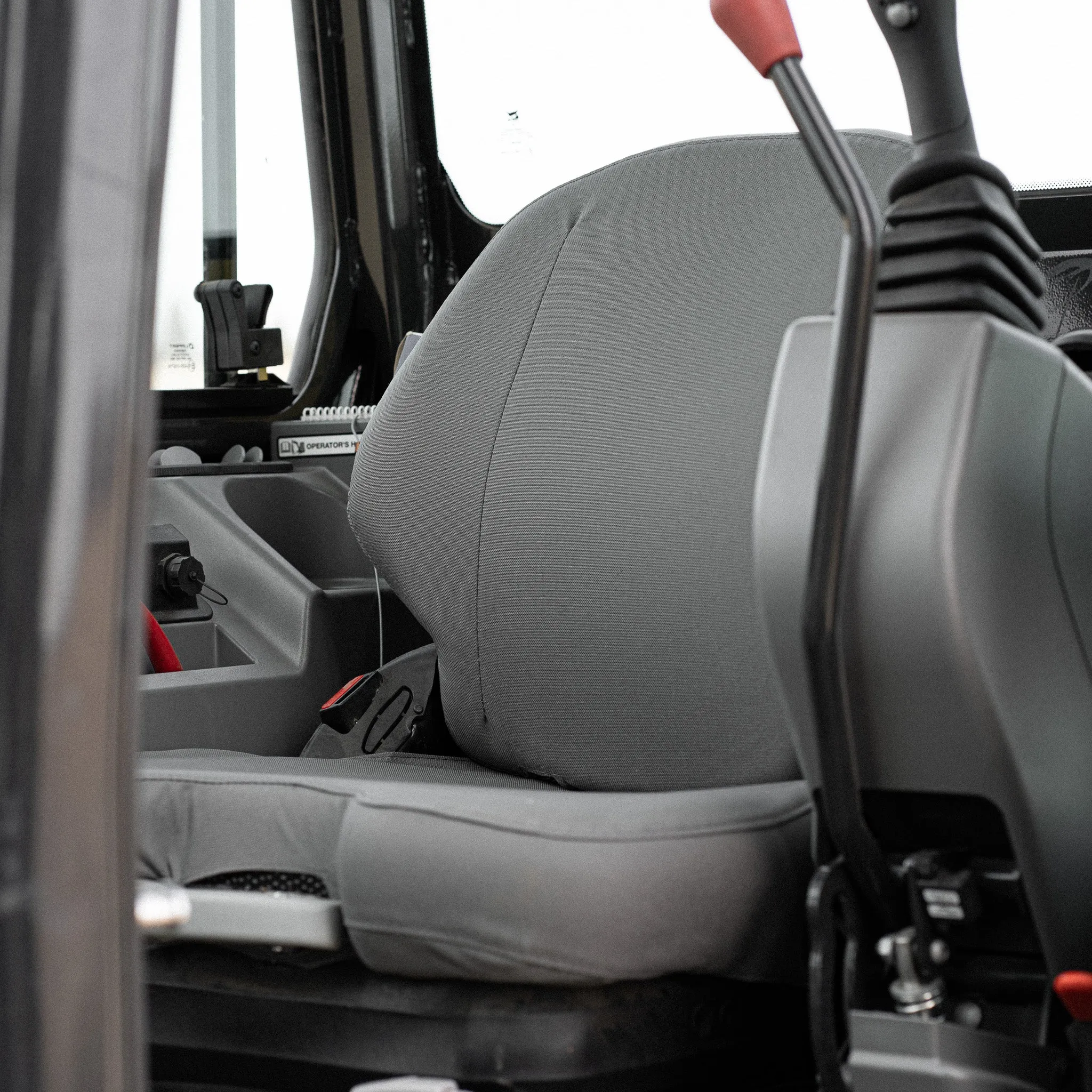 Equipment and Tractor Seat Cover (E0822109)